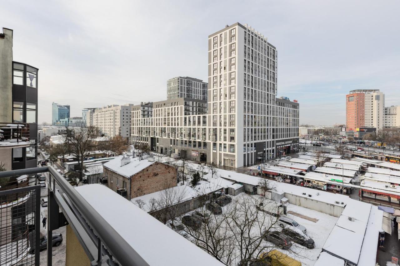 Praga Family With Parking By Renters Apartment