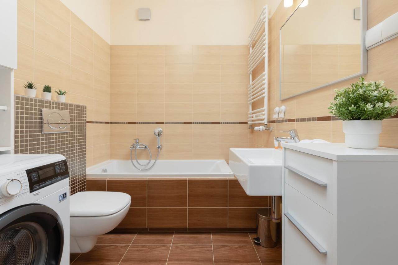 Apartment Praga Family With Parking By Renters Warsaw