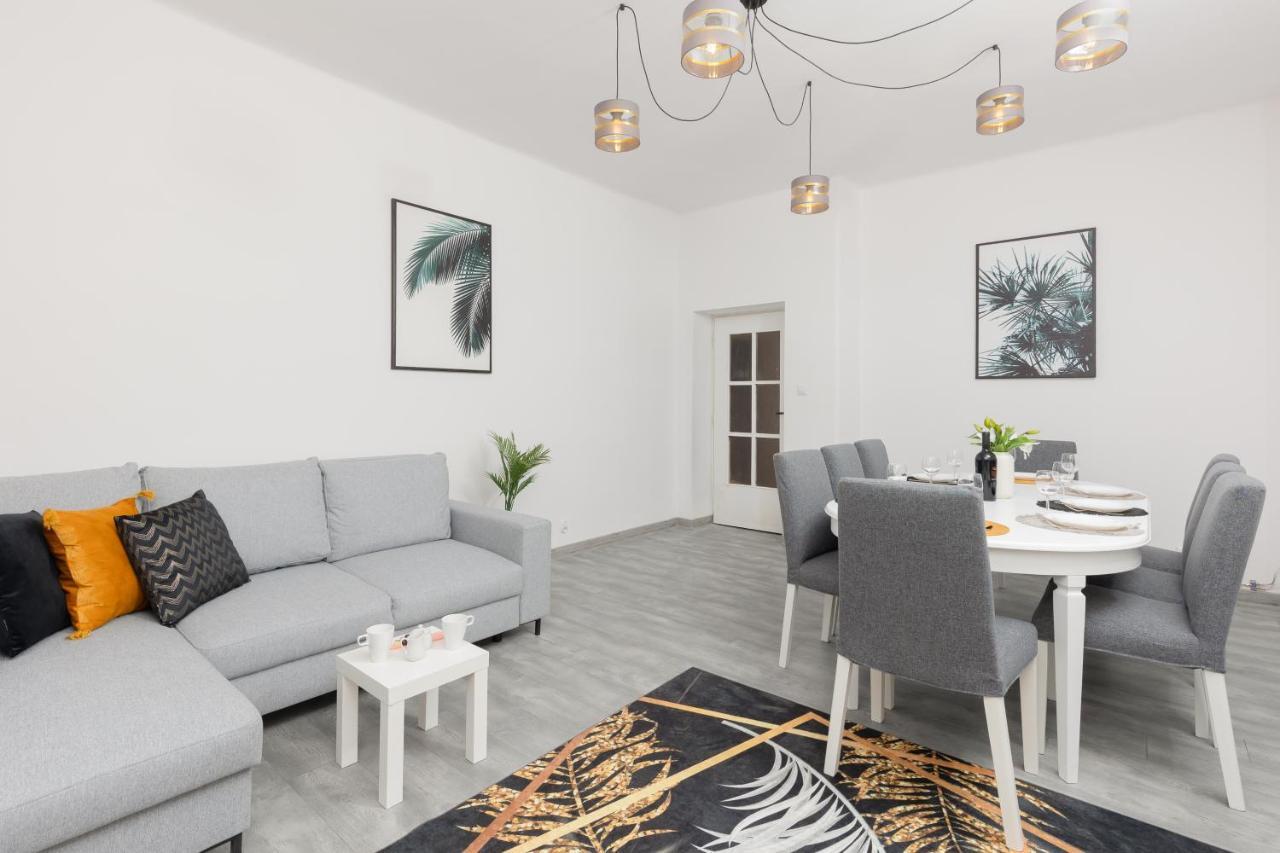 Apartment Metro Plac Wilsona Mickiewicza By Renters *