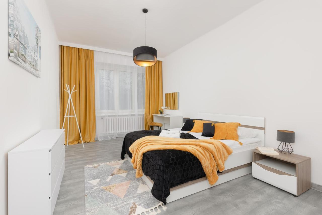Metro Plac Wilsona Mickiewicza By Renters Warsaw