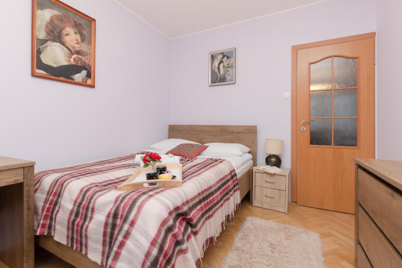 Wlochy Family By The Airport By Renters Warszawa
