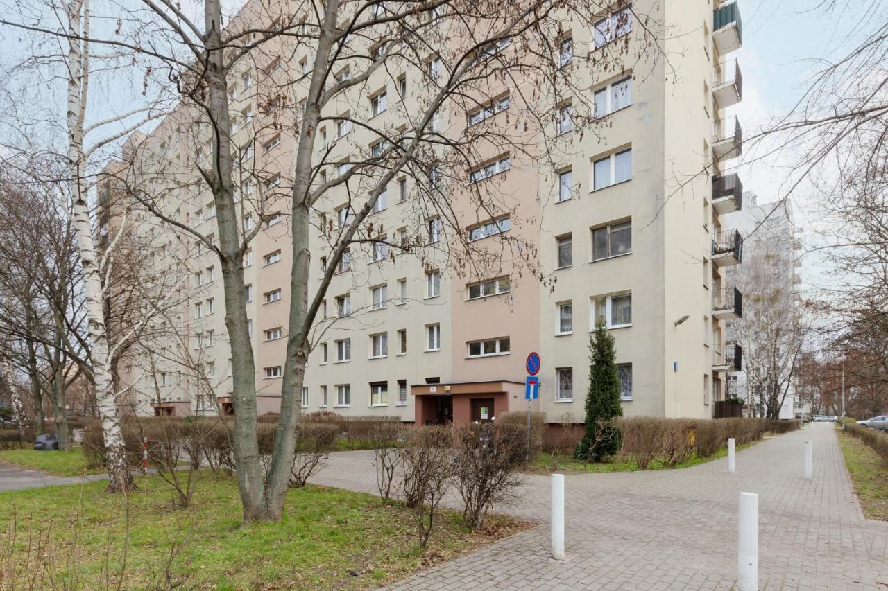 Wlochy Family By The Airport By Renters *