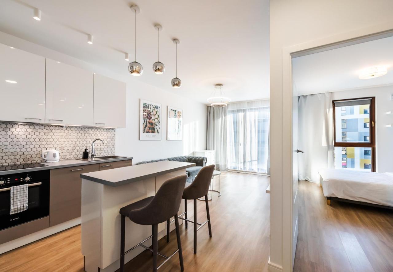 Wola Bloom Apartment Warschau