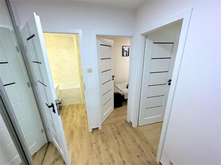 Apartment Exclusive 3br! In City Center +netflix! Warsaw