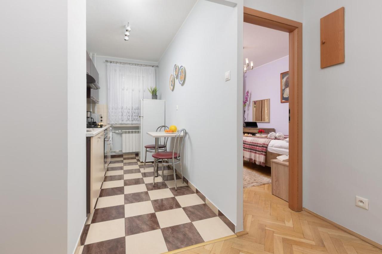 Apartment Wlochy Family By The Airport By Renters