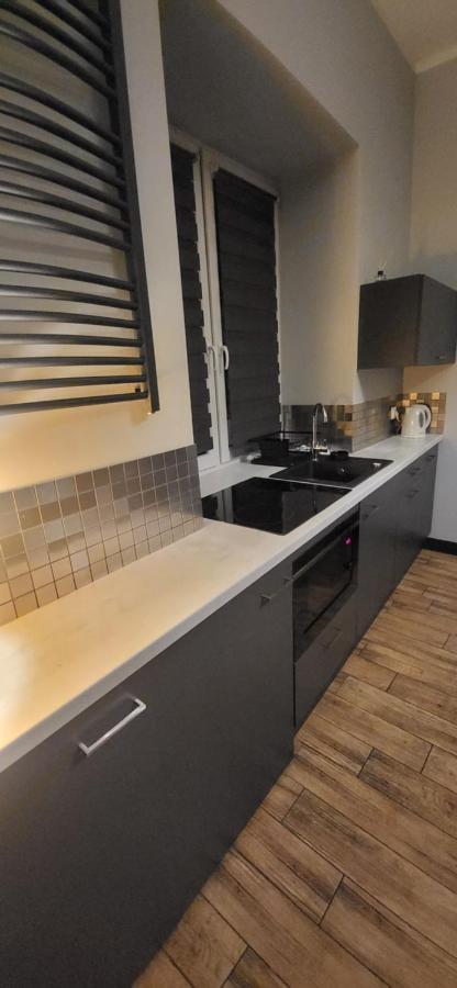 Metro Plocka Wolska House