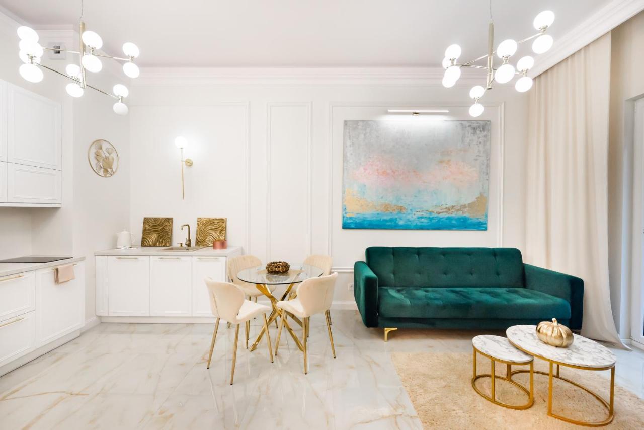 Apartment New Praga Ladies' & Gentlemen's