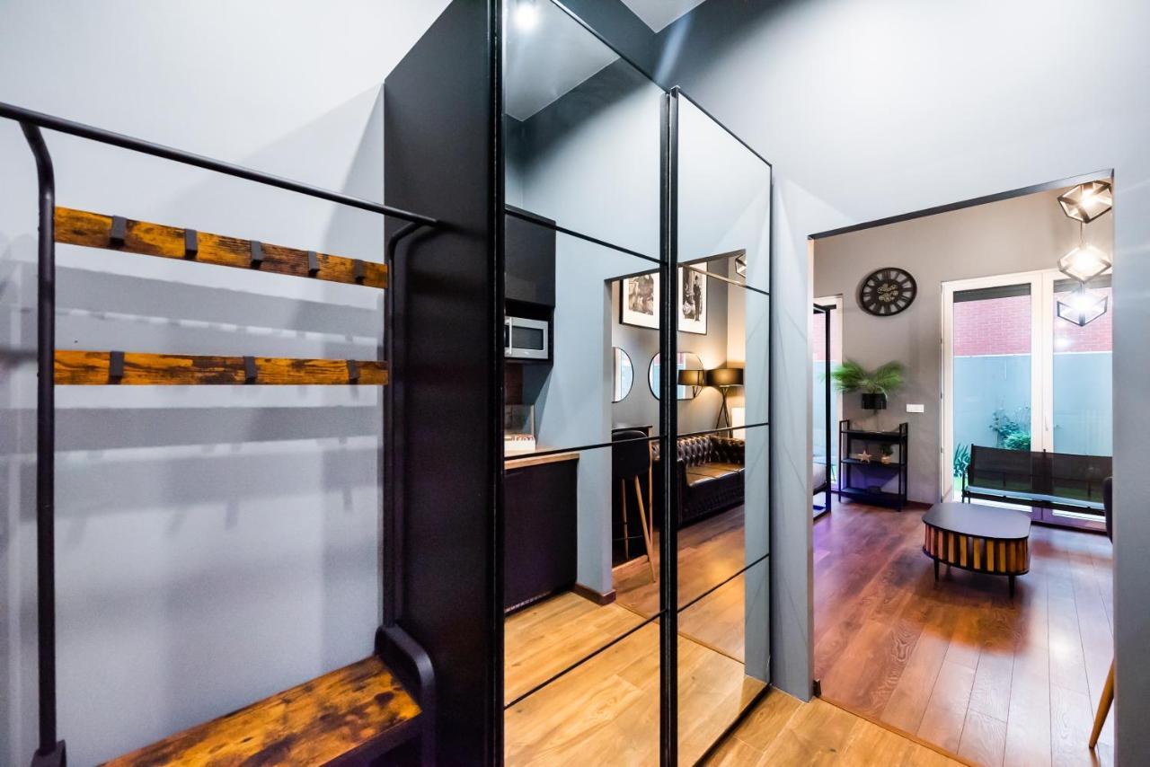 New Praga Ladies' & Gentlemen's Apartment *