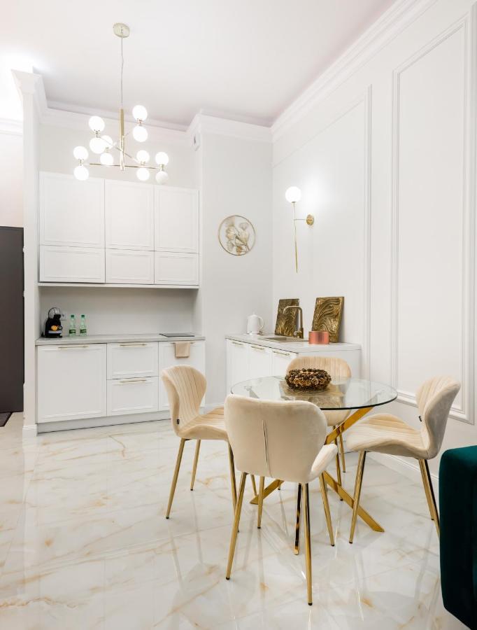 Apartment New Praga Ladies' & Gentlemen's