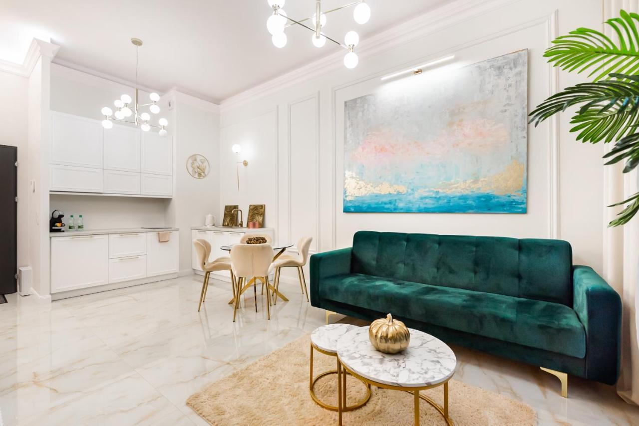 Apartment New Praga Ladies' & Gentlemen's