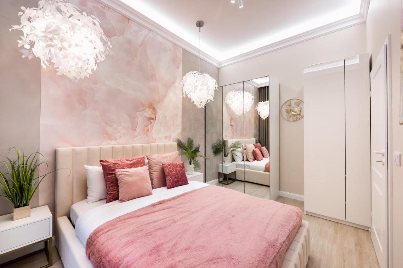 Apartment New Praga Ladies' & Gentlemen's Warschau