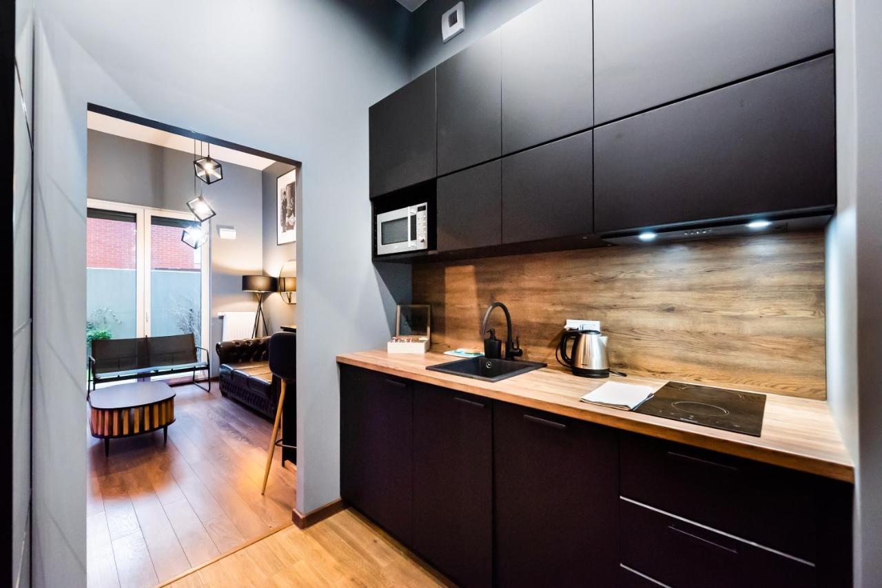 New Praga Ladies' & Gentlemen's Apartment *