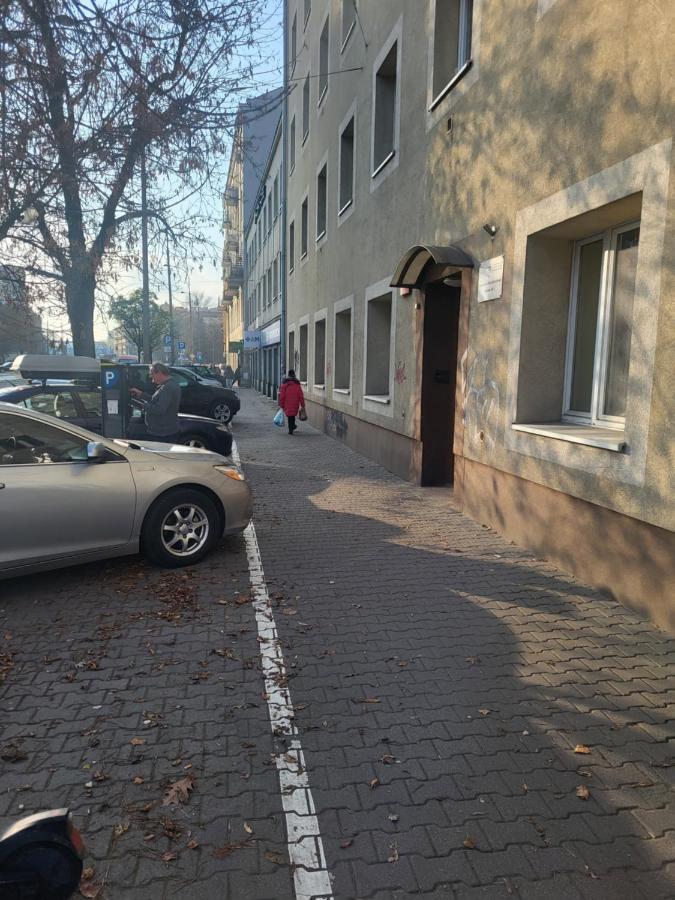 Metro Plocka Wolska House *