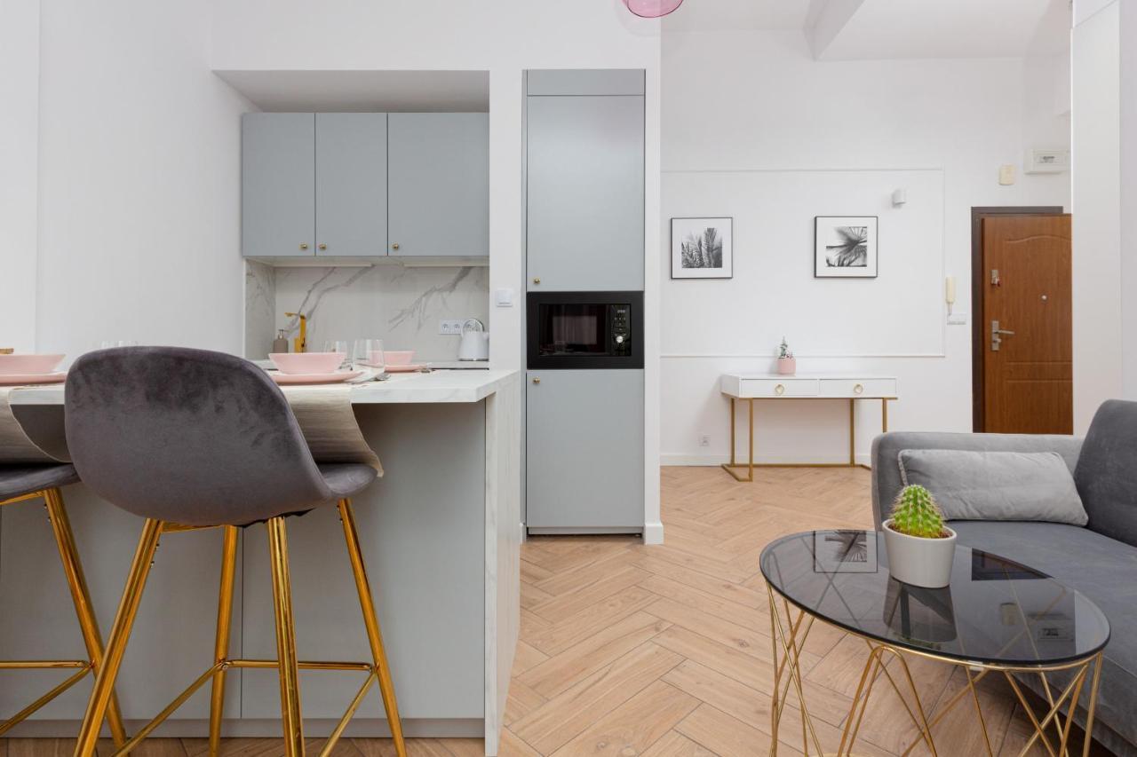 Praga Center By Renters Apartment *