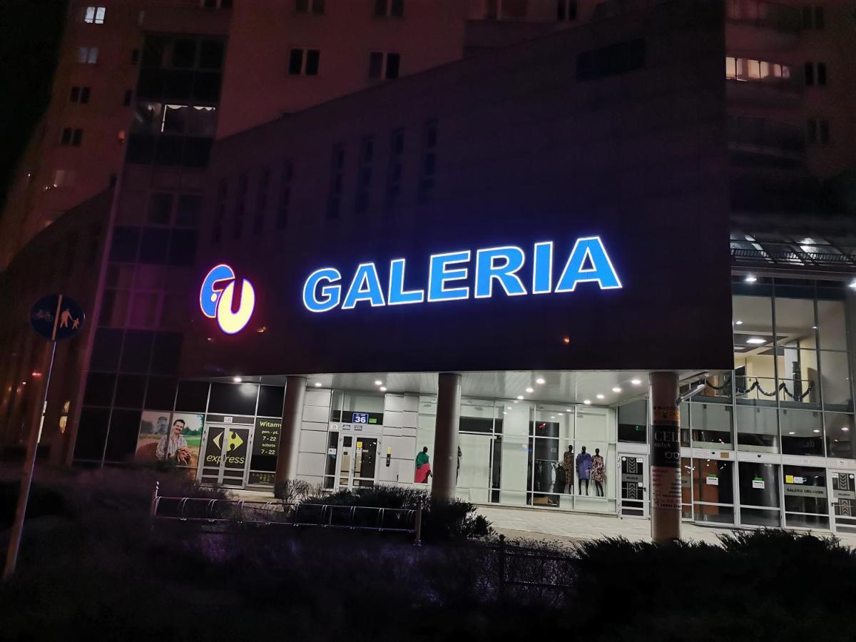 Gallery Metro Natolin Apartment Warschau