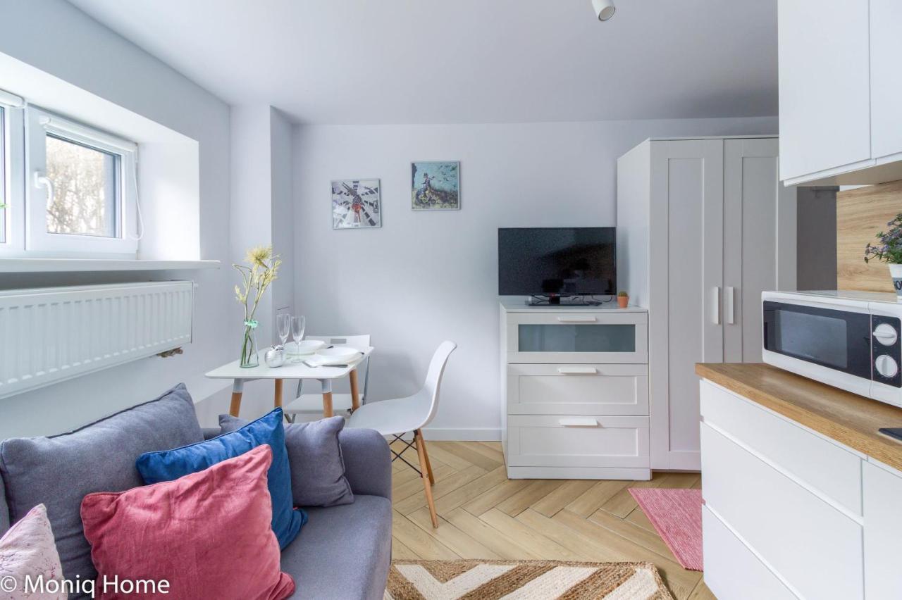 M&r Apartament Smart&bright Batorego 16, Netflix, Free Wifi, Metro I Park Pole Mokotowskie, Stodola, Self Check-in, 5 Minut Od Centrum Apartment *