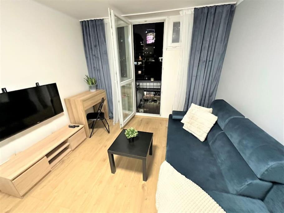 Exclusive 3br! In City Center +netflix! Apartment Warsaw