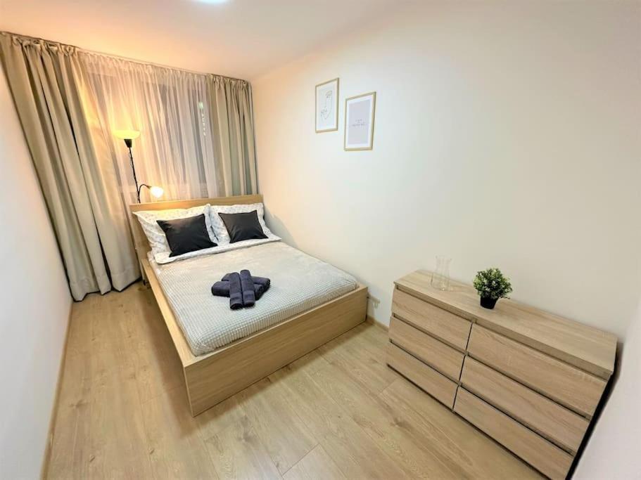 Exclusive 3br! In City Center +netflix! Warsaw