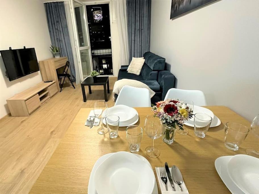 Exclusive 3br! In City Center +netflix!