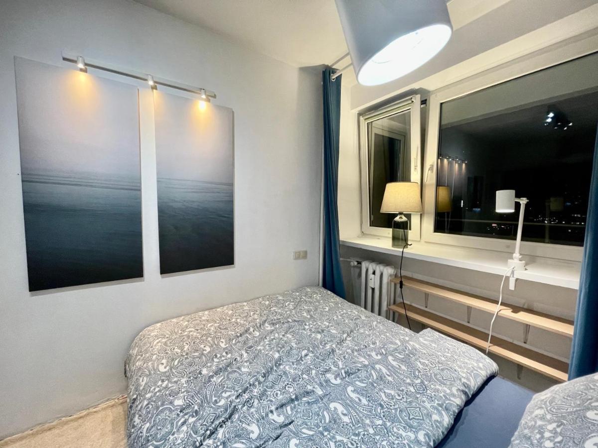 Blue 3 Metro Wifi 1 Gbs 75'tv Netflix Hbo Max Appletv Amazon * Warszawa