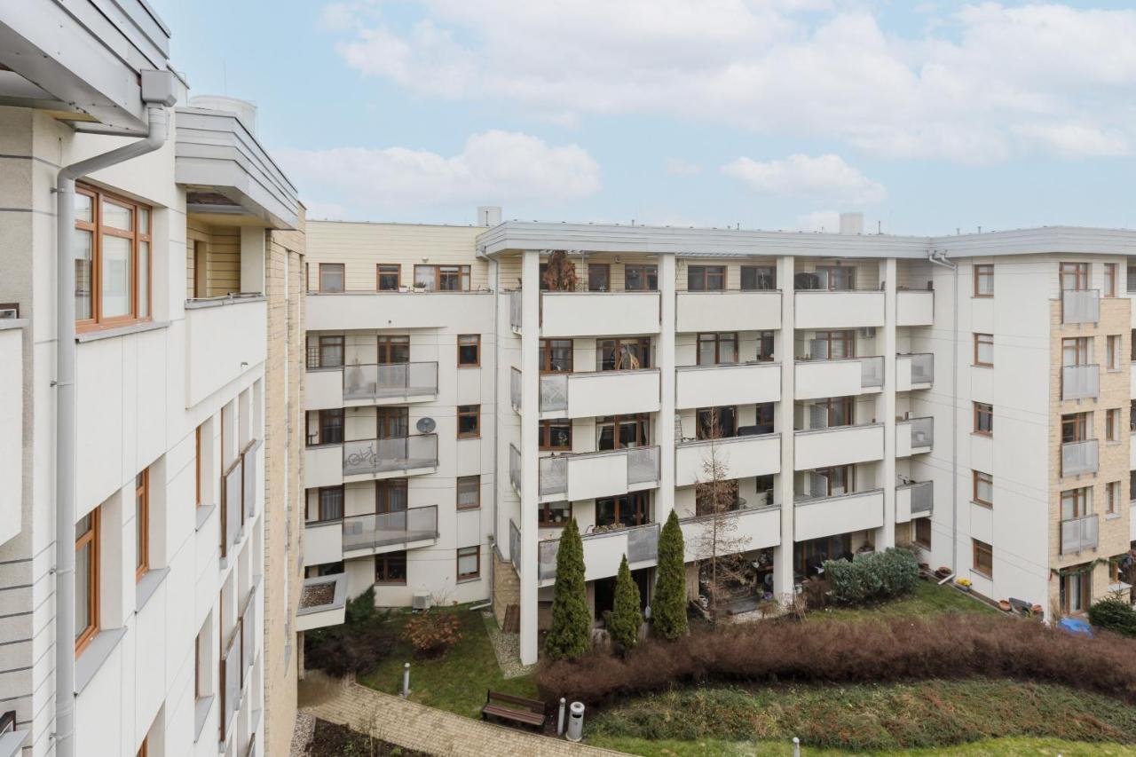Apartament Blonia Wilanowskie By Renters *