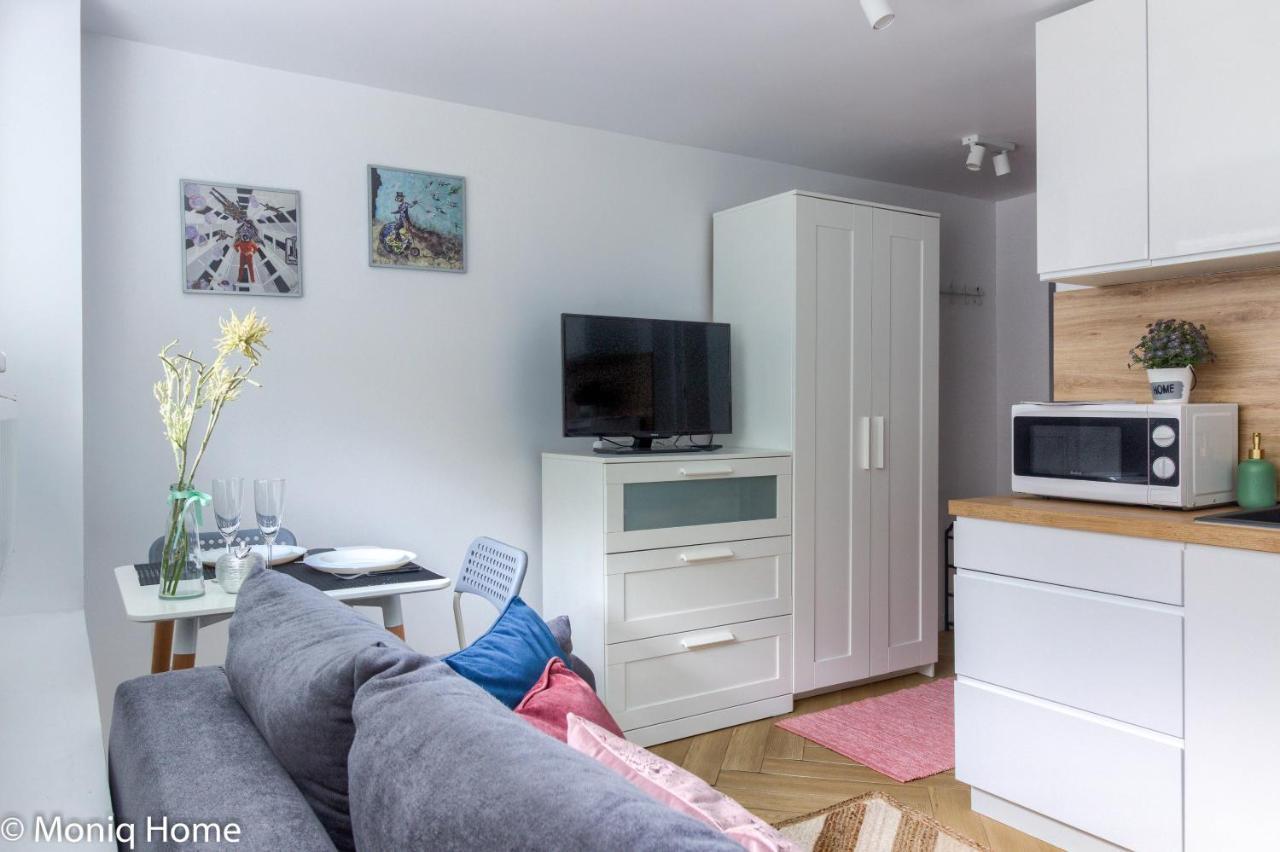 M&r Apartament Smart&bright Batorego 16, Netflix, Free Wifi, Metro I Park Pole Mokotowskie, Stodola, Self Check-in, 5 Minut Od Centrum * Warsaw