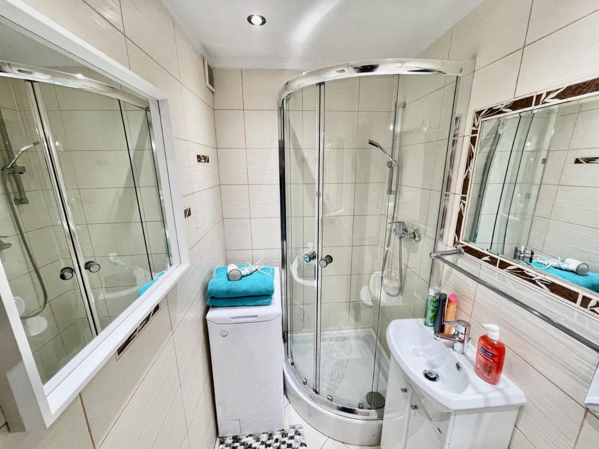 4 Metro Wifi 70'tv Netflix Appletv Apartment *