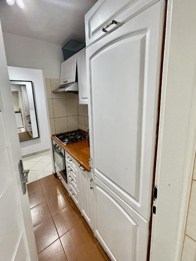 Apartment 4 Metro Wifi 70'tv Netflix Appletv *
