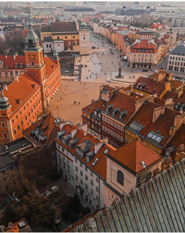 4 Metro Wifi 70'tv Netflix Appletv * Warsaw