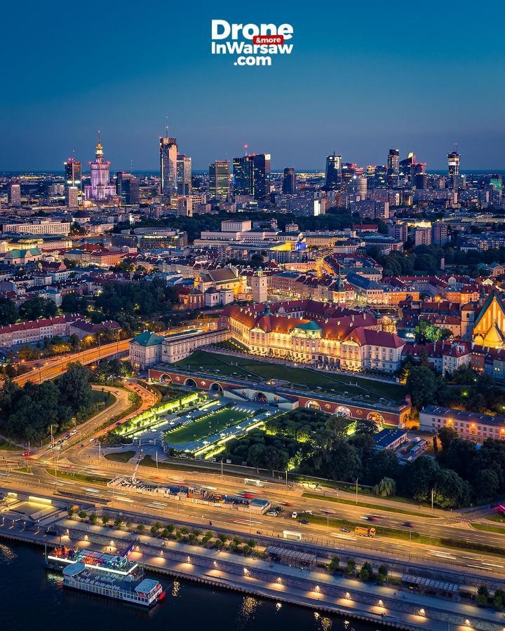 Apartment 4 Metro Wifi 70'tv Netflix Appletv Warsaw