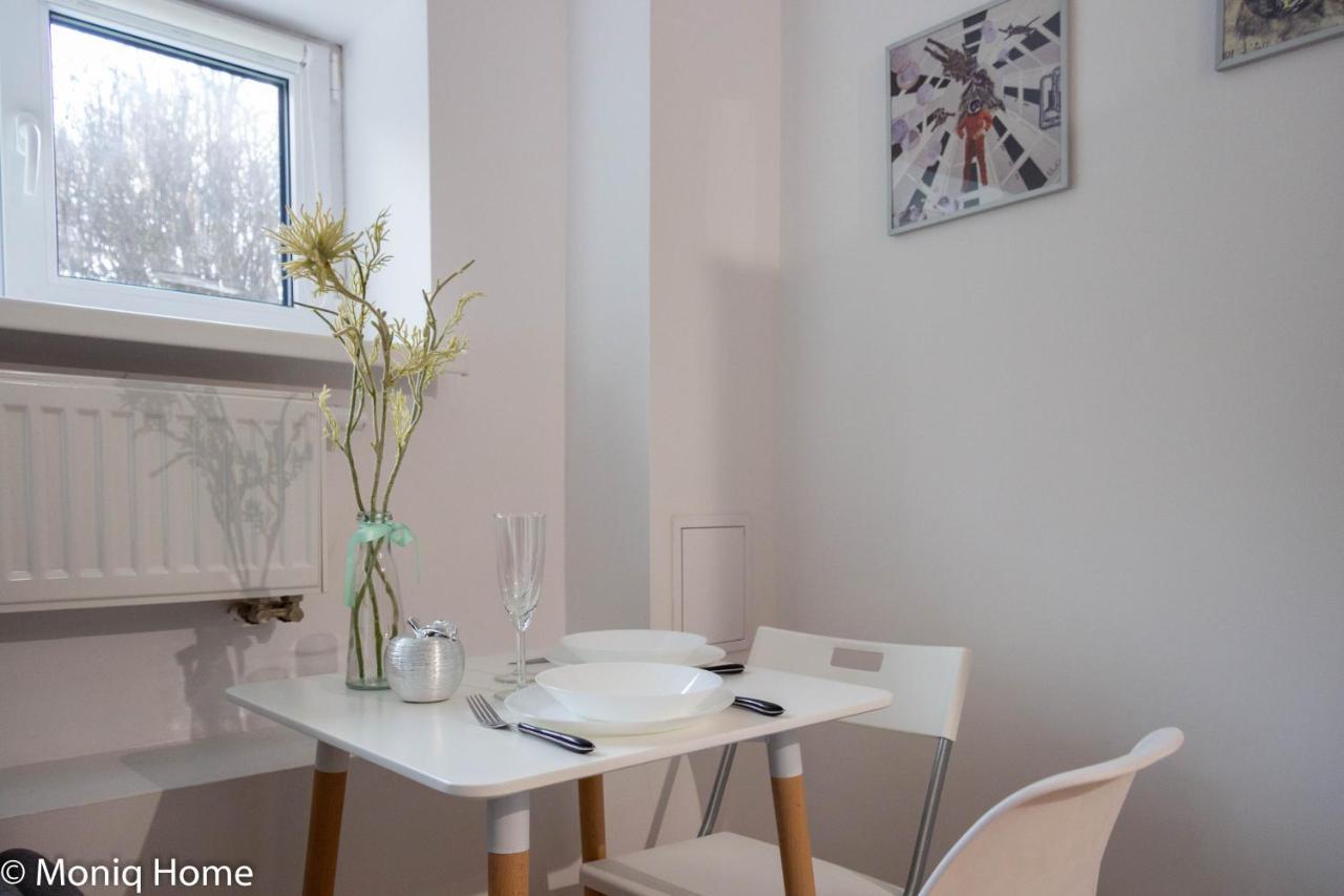 M&r Apartament Smart&bright Batorego 16, Netflix, Free Wifi, Metro I Park Pole Mokotowskie, Stodola, Self Check-in, 5 Minut Od Centrum Warsaw
