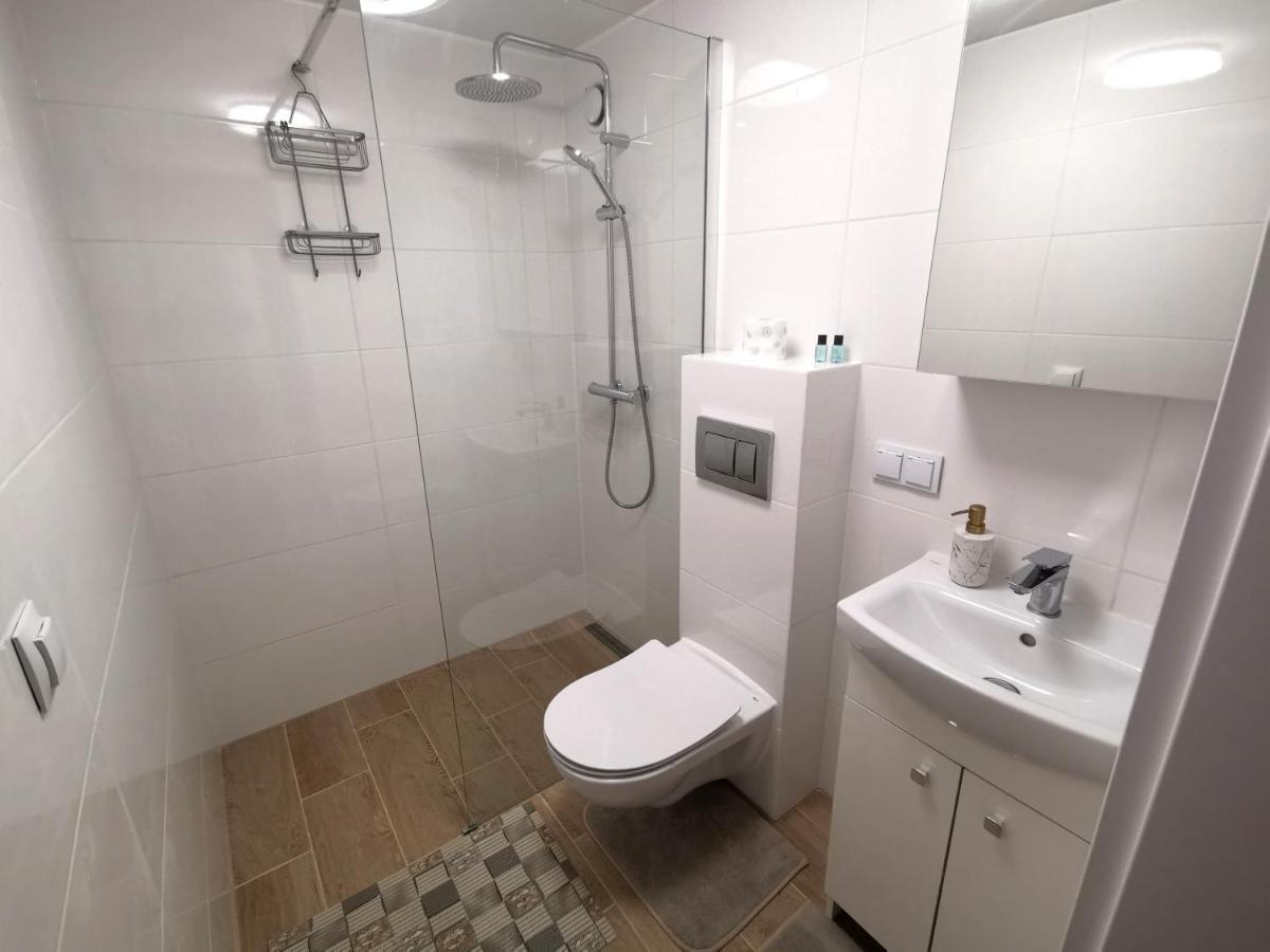 2 Min To Subway, Good Localisation, Batorego 16 A17 * Warszawa