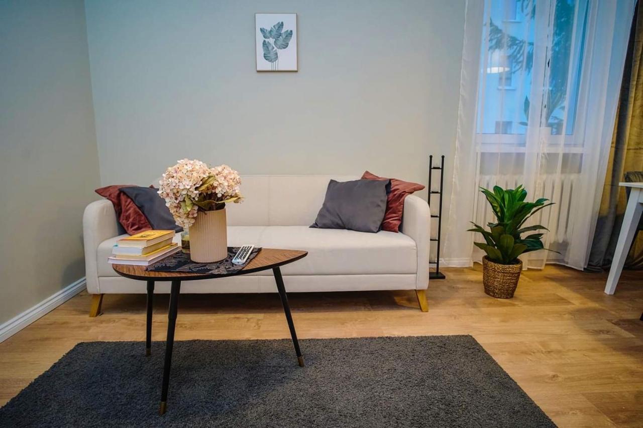 Metro Trocka Apartamento
