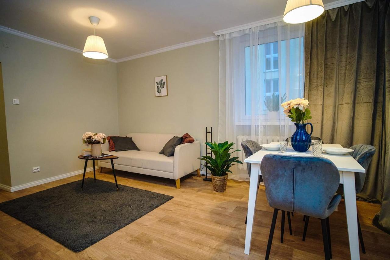 Metro Trocka Apartamento Varsóvia