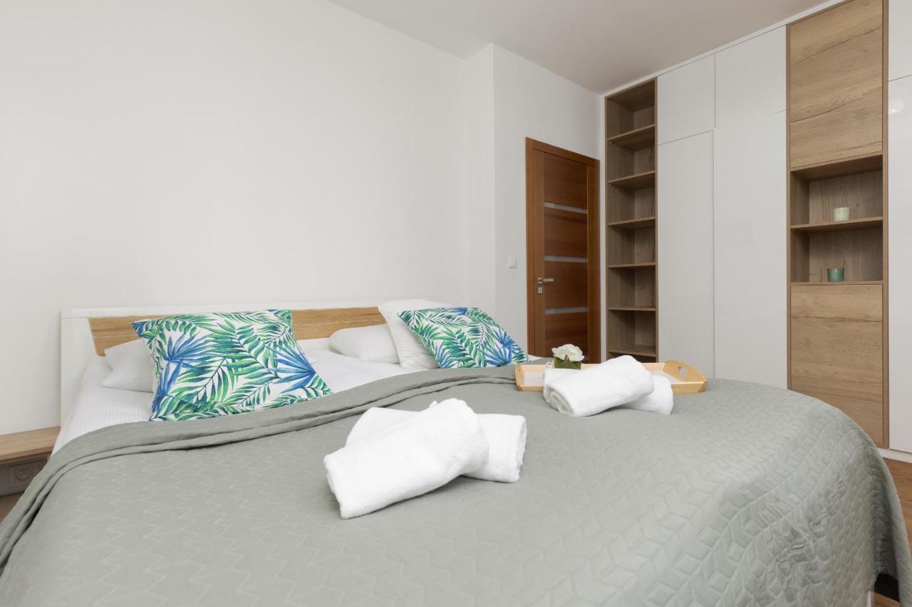 Spacious Premium Wola By Renters Prestige