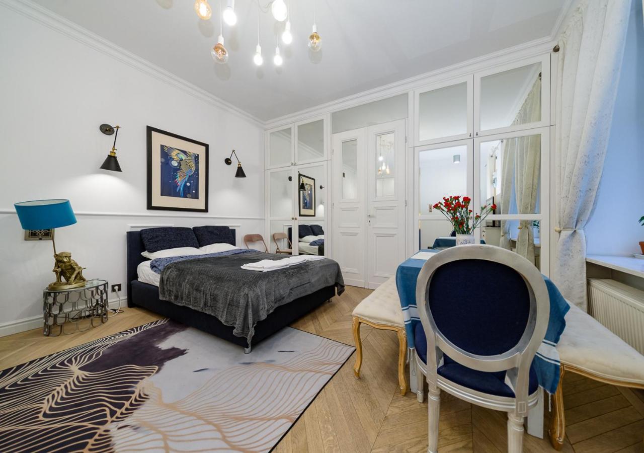 Zurawia Street Apartment *
