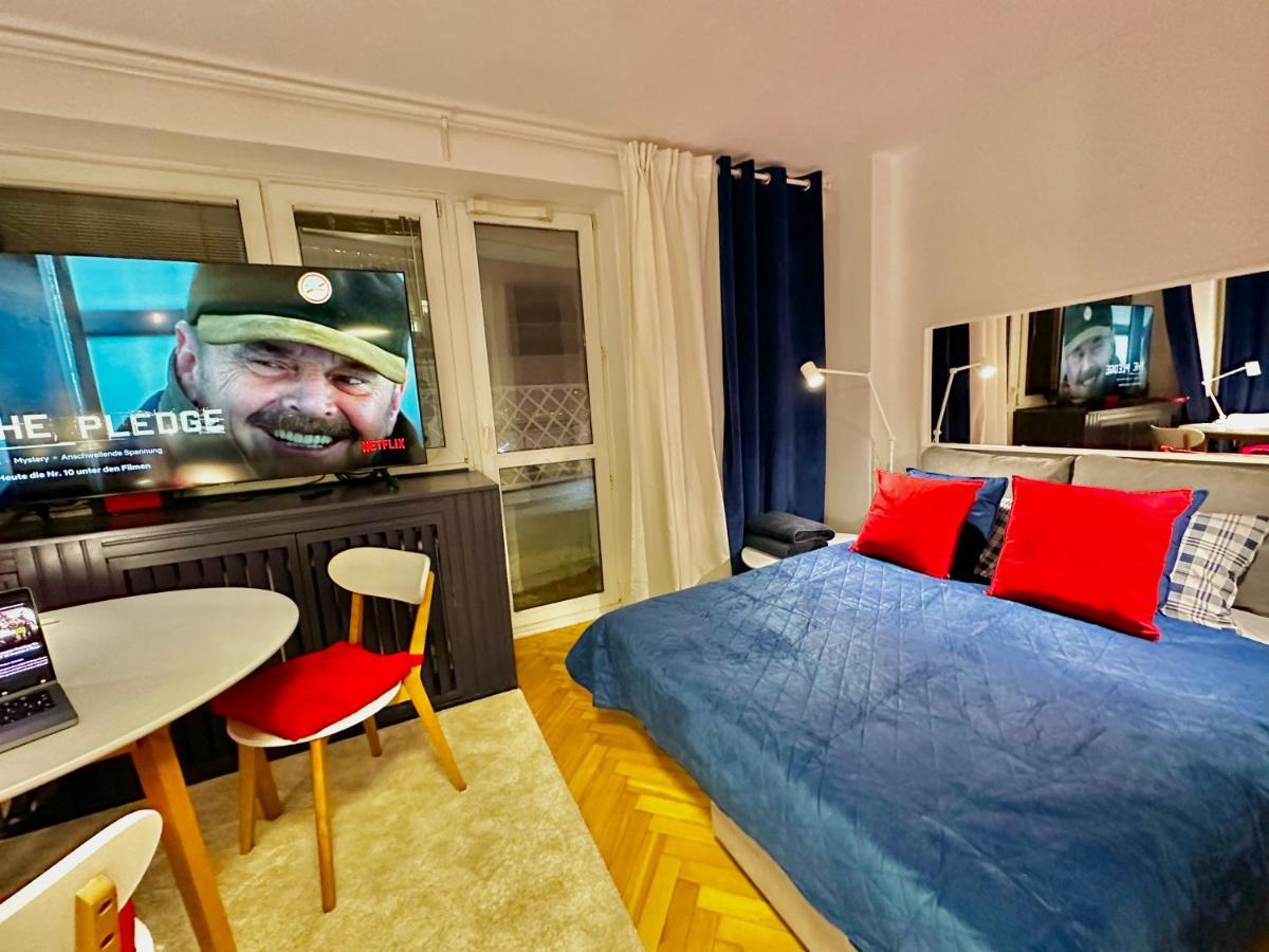 Sawa 5 Metro Wifi 70'tv Netflix Hbo Disney+ Appletv+