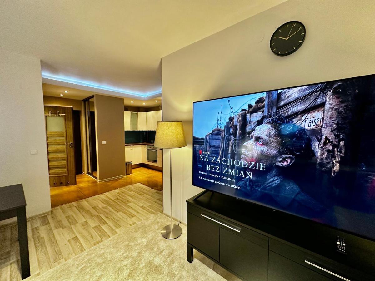 Decor 3 Metro Fast Wifi 1gbs 80'tv Hbo Appletv Apartment