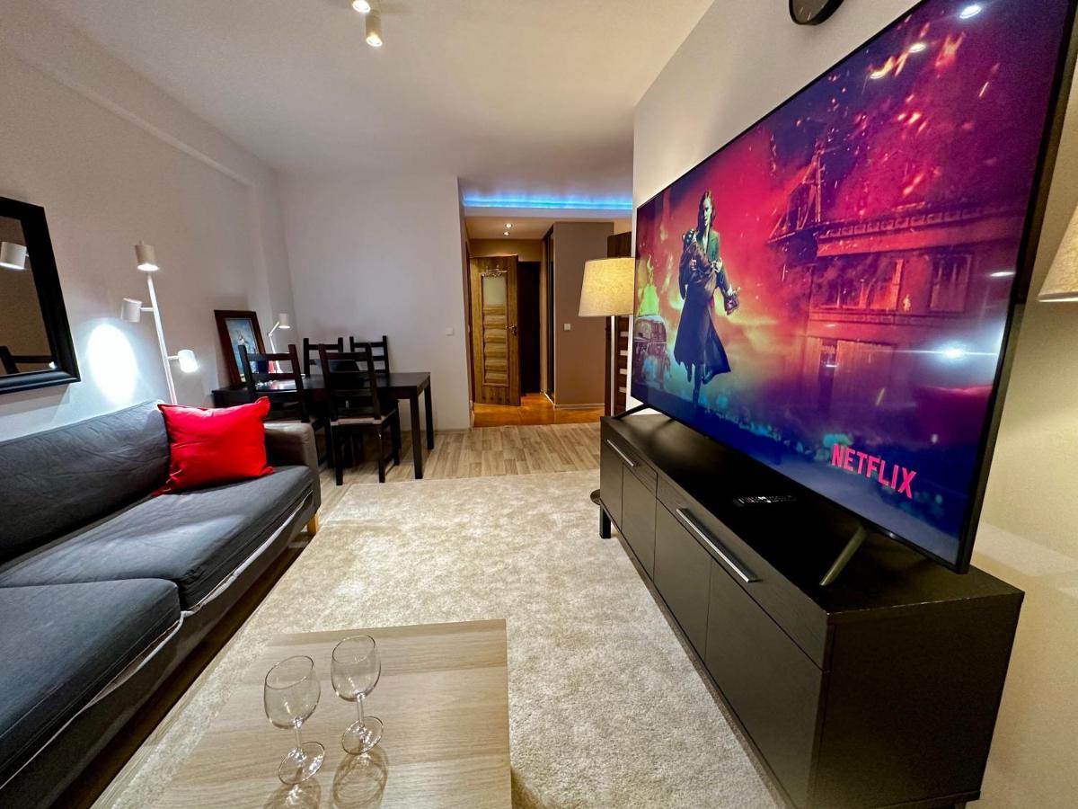 Apartment Decor 3 Metro Fast Wifi 1gbs 80'tv Hbo Appletv Warsaw