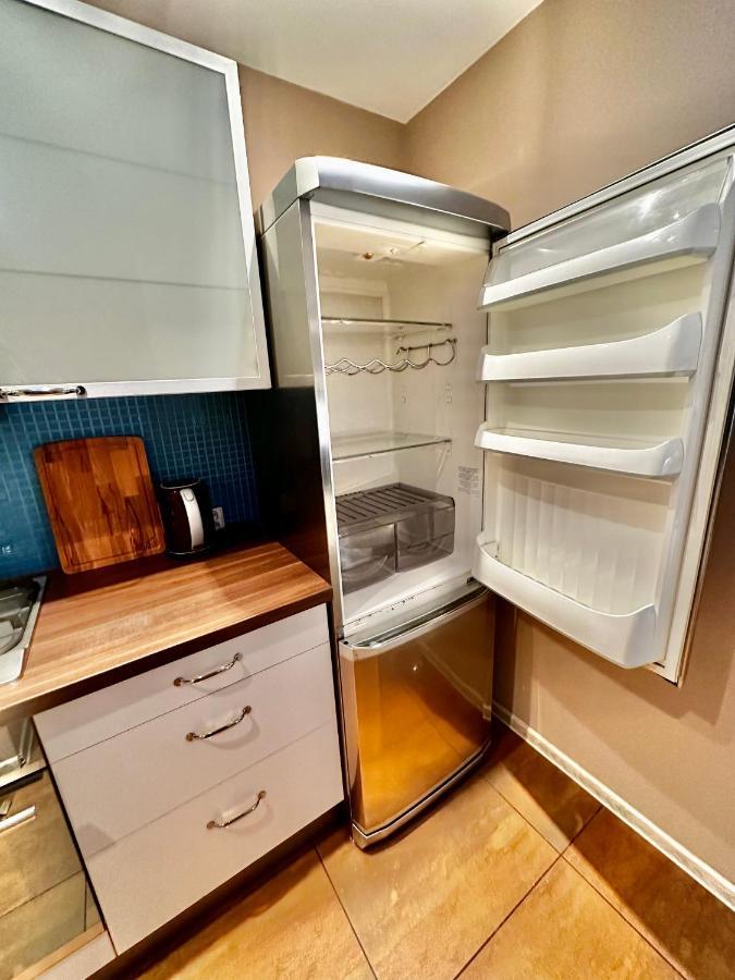 Decor 3 Metro Fast Wifi 1gbs 80'tv Hbo Appletv Apartment