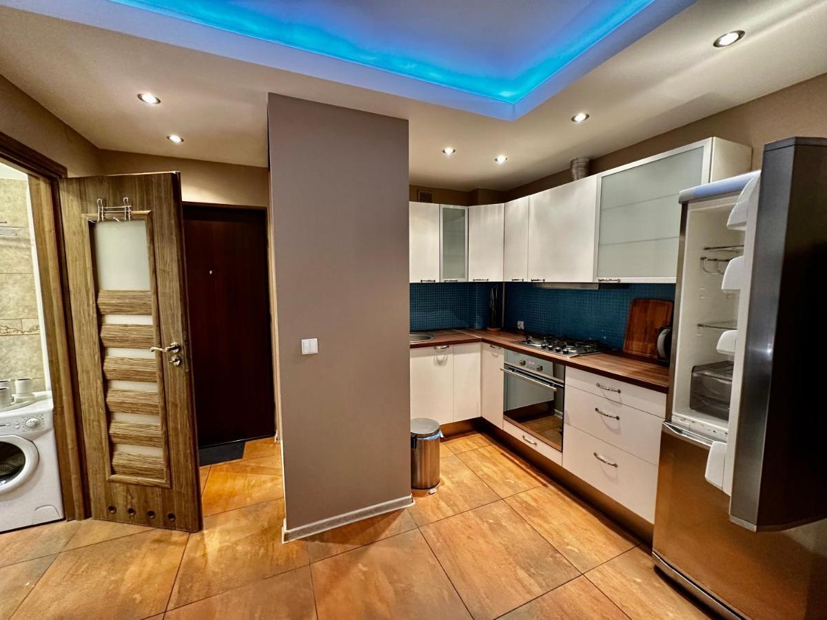 Decor 3 Metro Fast Wifi 1gbs 80'tv Hbo Appletv Apartment *