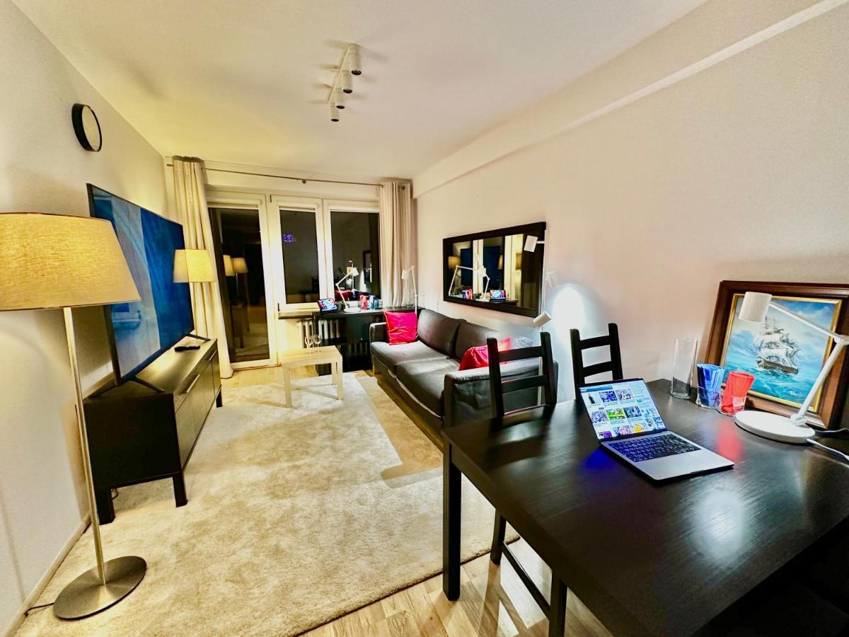 Decor 3 Metro Fast Wifi 1gbs 80'tv Hbo Appletv * Warsaw