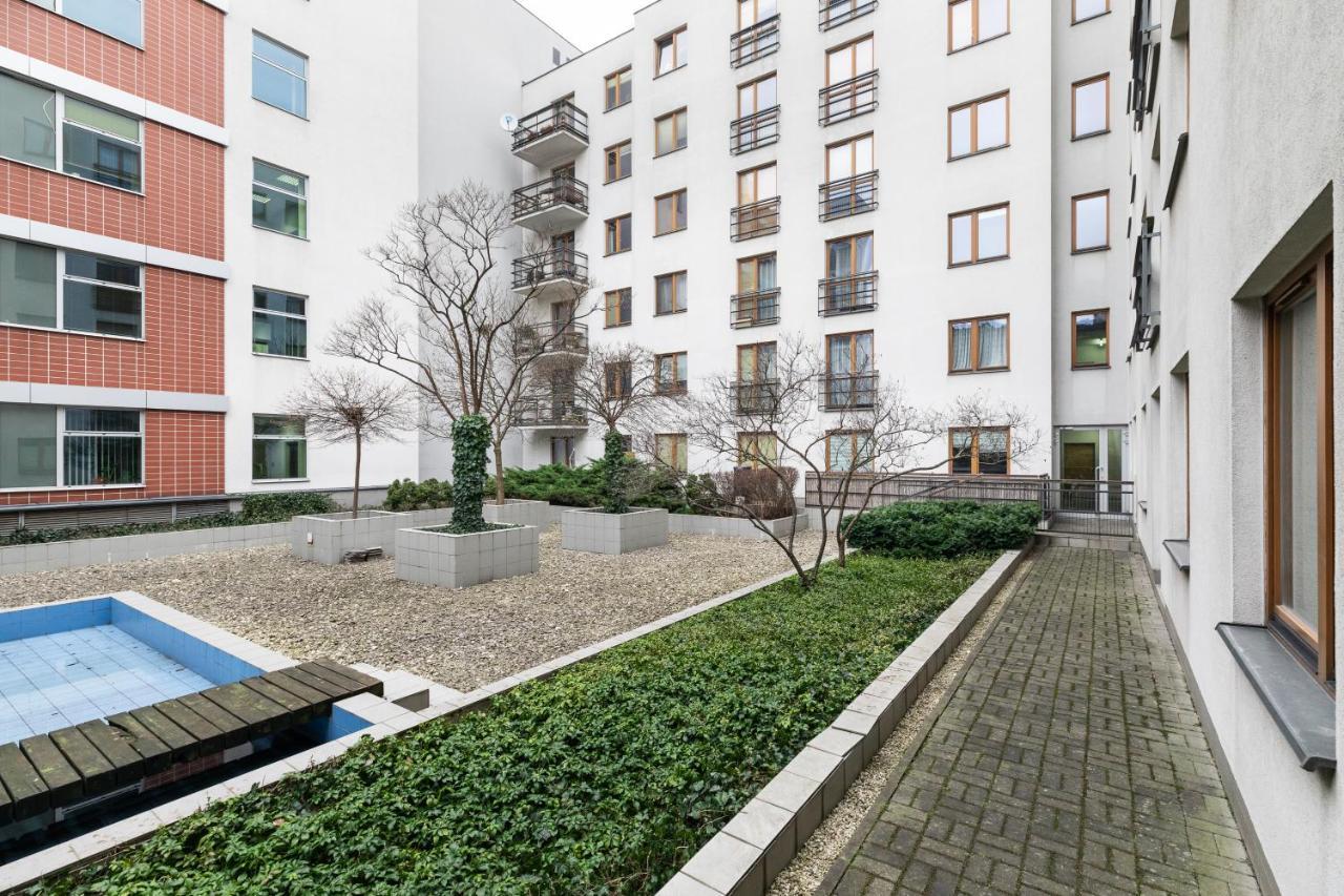P&o Okrzei - Stara Praga Apartamento *