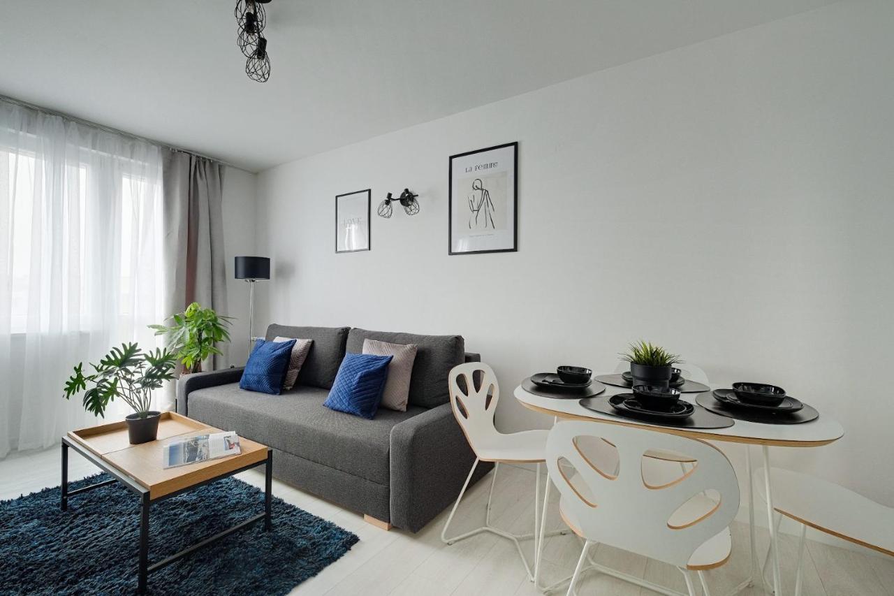 Inside Solec With Private Parking *
