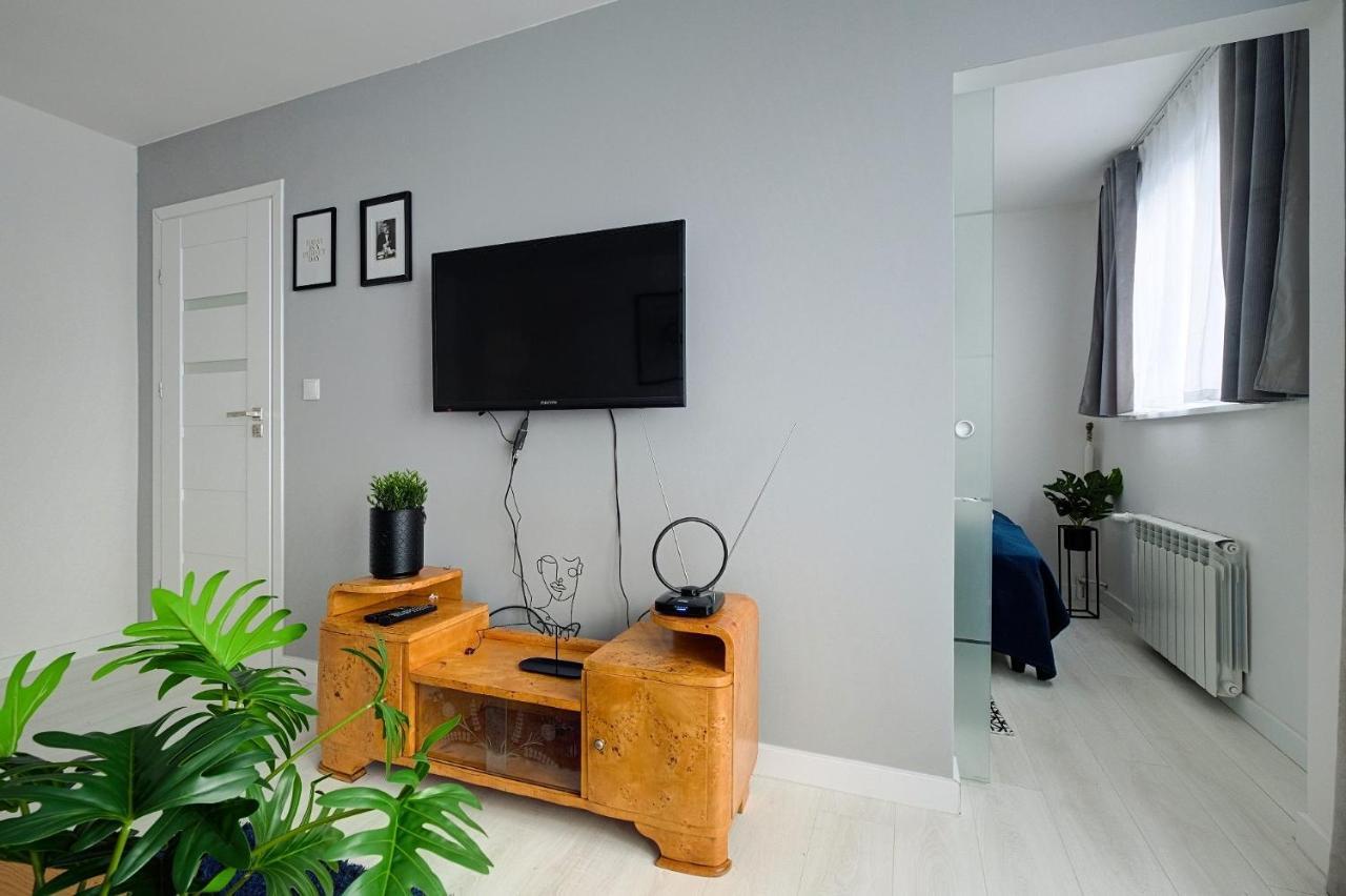 Inside Solec With Private Parking Apartment Warsaw