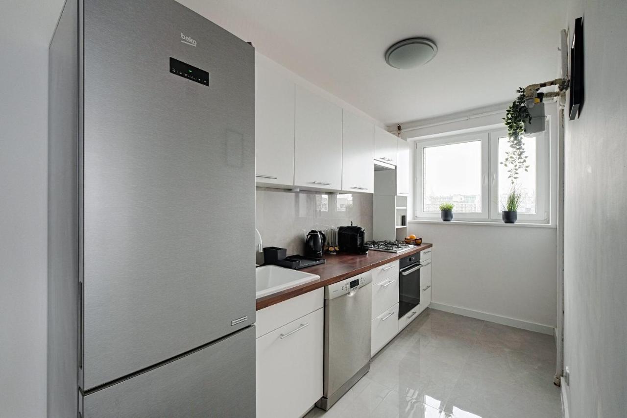 Inside Solec With Private Parking Apartment