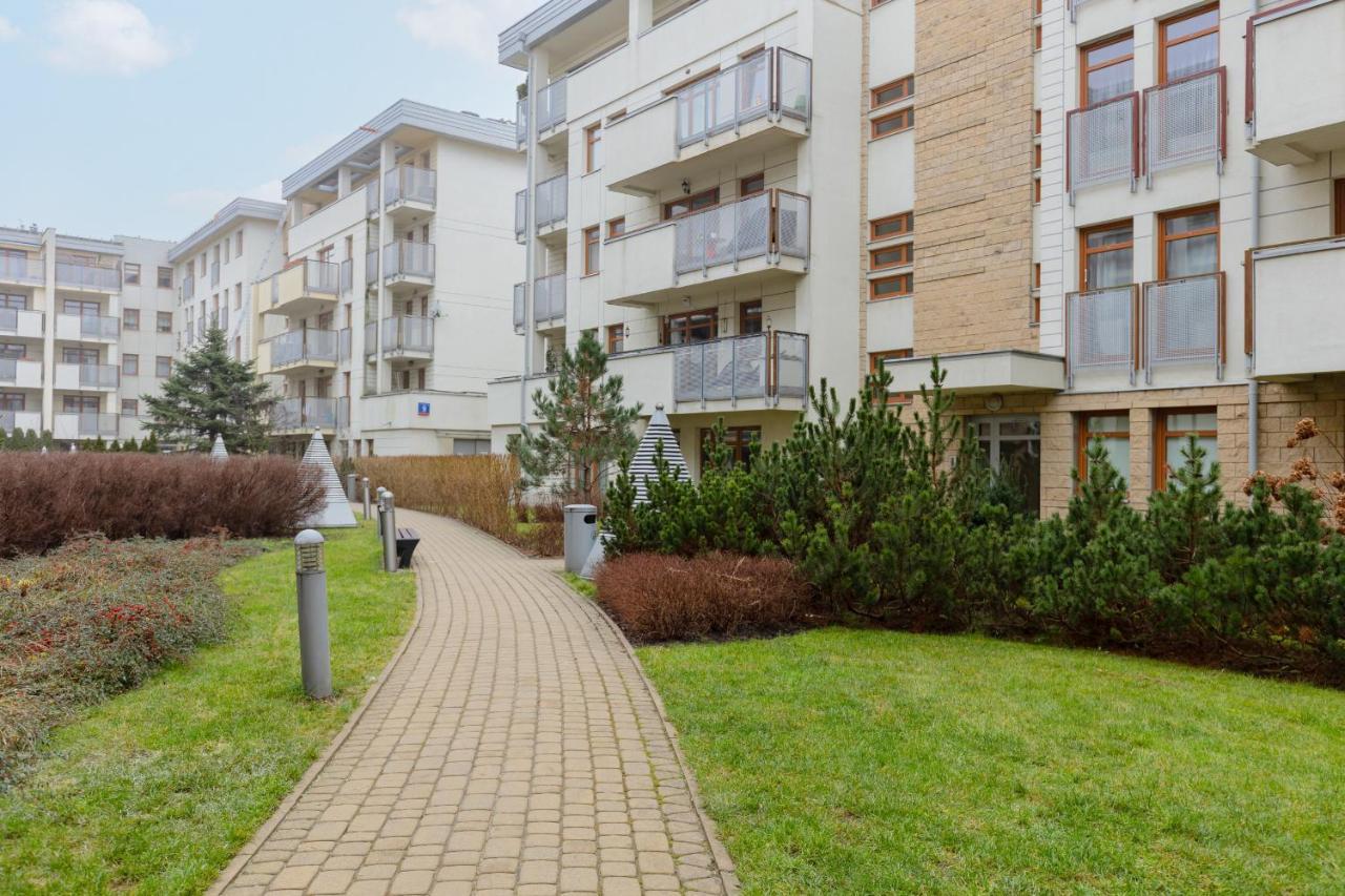 Blonia Wilanowskie By Renters Apartament