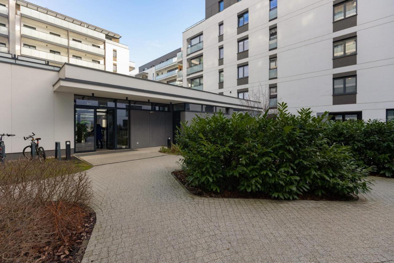 Apartamento Spacious Premium Wola By Renters Prestige Varsóvia