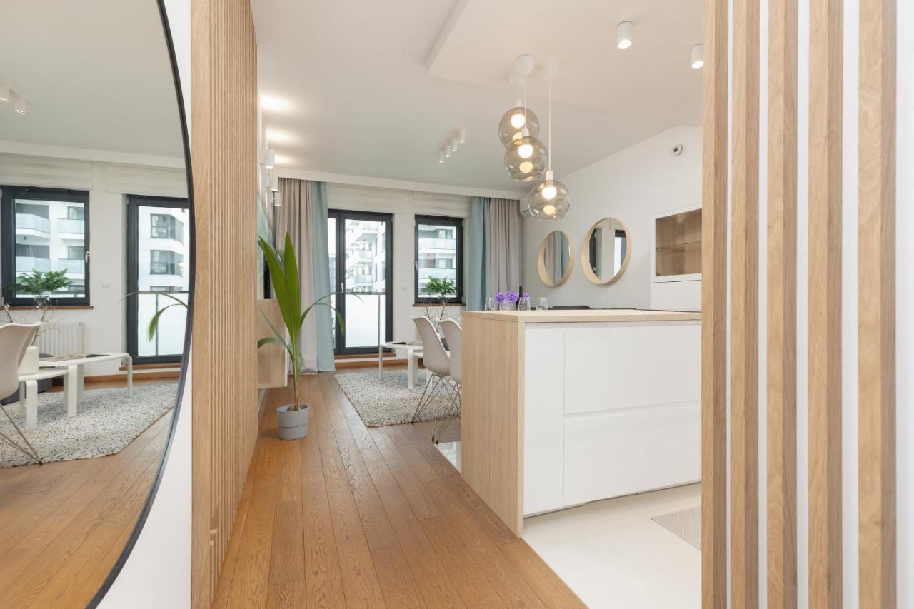 Apartamento Spacious Premium Wola By Renters Prestige Varsóvia
