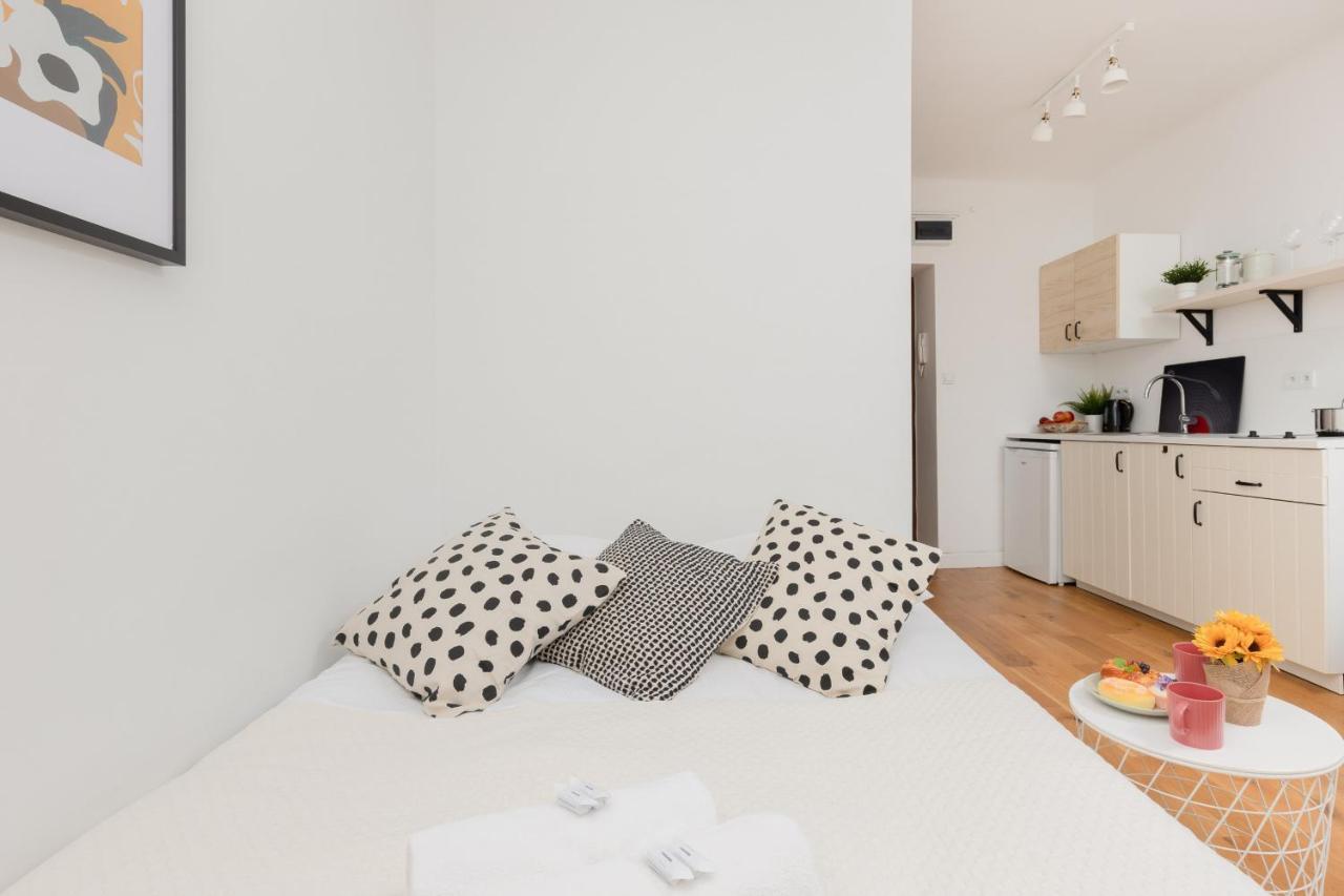 Ligocka Mokotow By Renters Apartment *